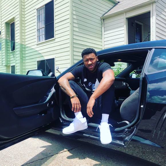 Meet your Posher, Kelvin - Picture 1 of 1